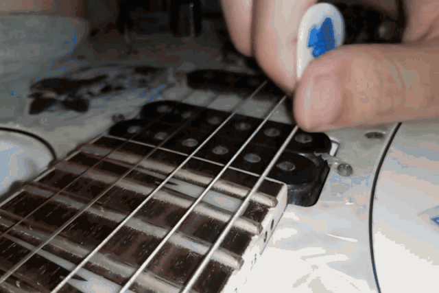 11f0934bcb1443999400ce31f1bafa70.gif