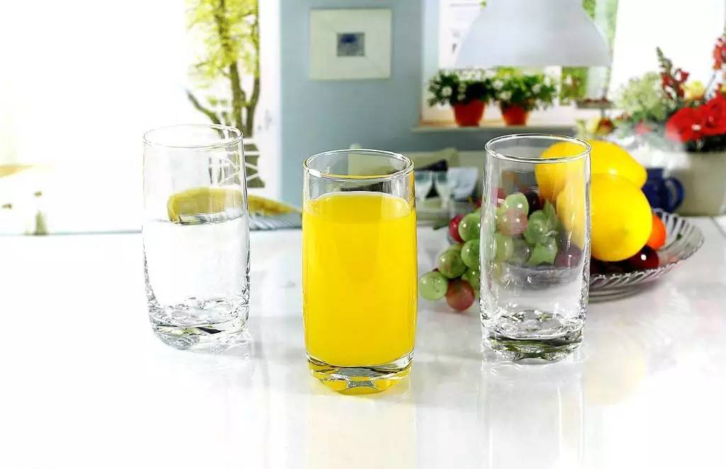 《玻璃杯》曹卉娟和卢晓云合唱  吉他弹唱六线谱 精选易...