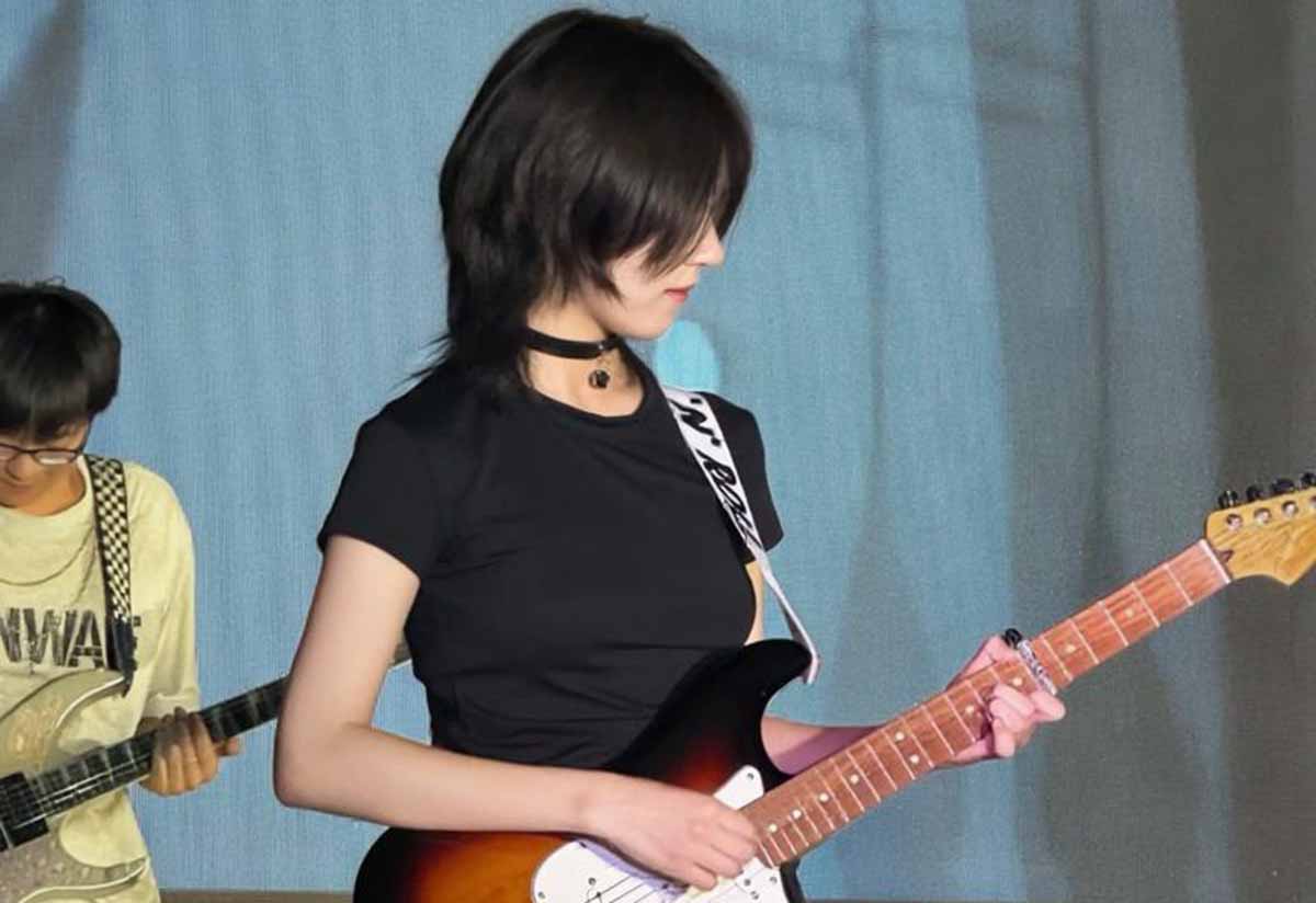 吉他泛音怎么练？自然泛音和人工泛音基础训练