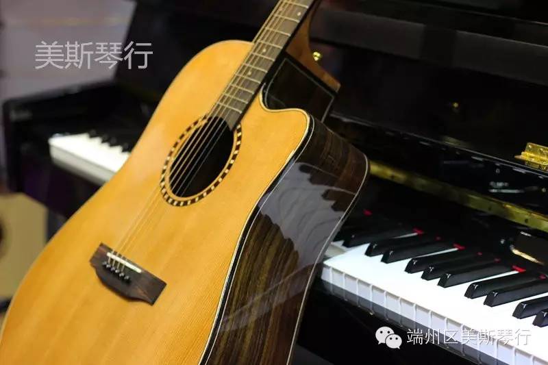 初学者应该选购什么吉他？夹板，单板，还是全单？