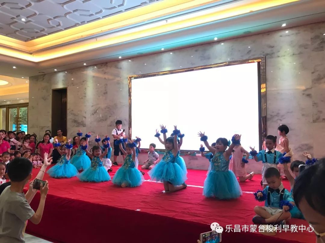 小孩子唱歌音唱不准音怎么办？少年儿童唱歌