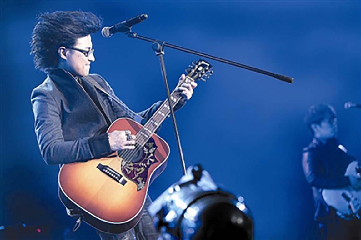 《边走边唱》  汪峰词曲、演唱 吉他弹唱六线谱