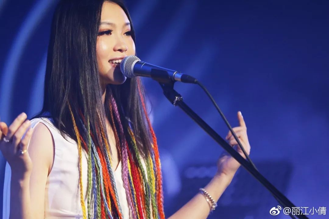 《随风起舞》丽江小倩唱 吉他弹唱六线谱 高清无水印
