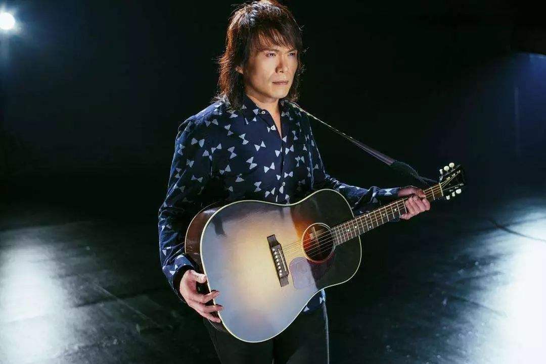 《痛哭的人》伍佰 吉他弹唱谱 六线谱 民谣鱼制谱