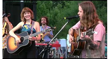 Molly Tuttle and Billy Strings, Sittin On Top Of The World, Grey Fox 2019