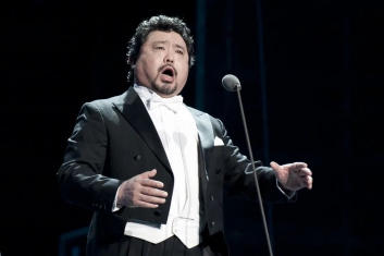 唱歌“发声练习”与“练习曲”