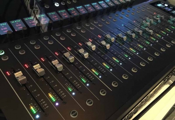 流行歌曲铺底的pad怎么混音？