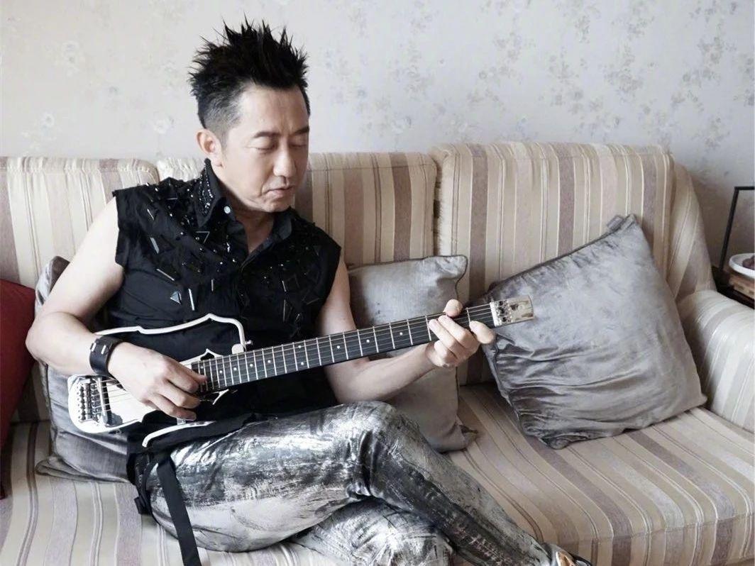 《情非得已》庾澄庆 吉他扫弦切音版 六线谱简谱