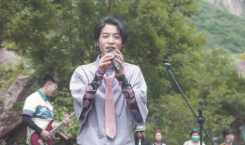 王小帅《我和你和他吉他谱》C调原版弹唱六线谱