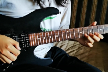 找到属于你自己的布鲁斯音色