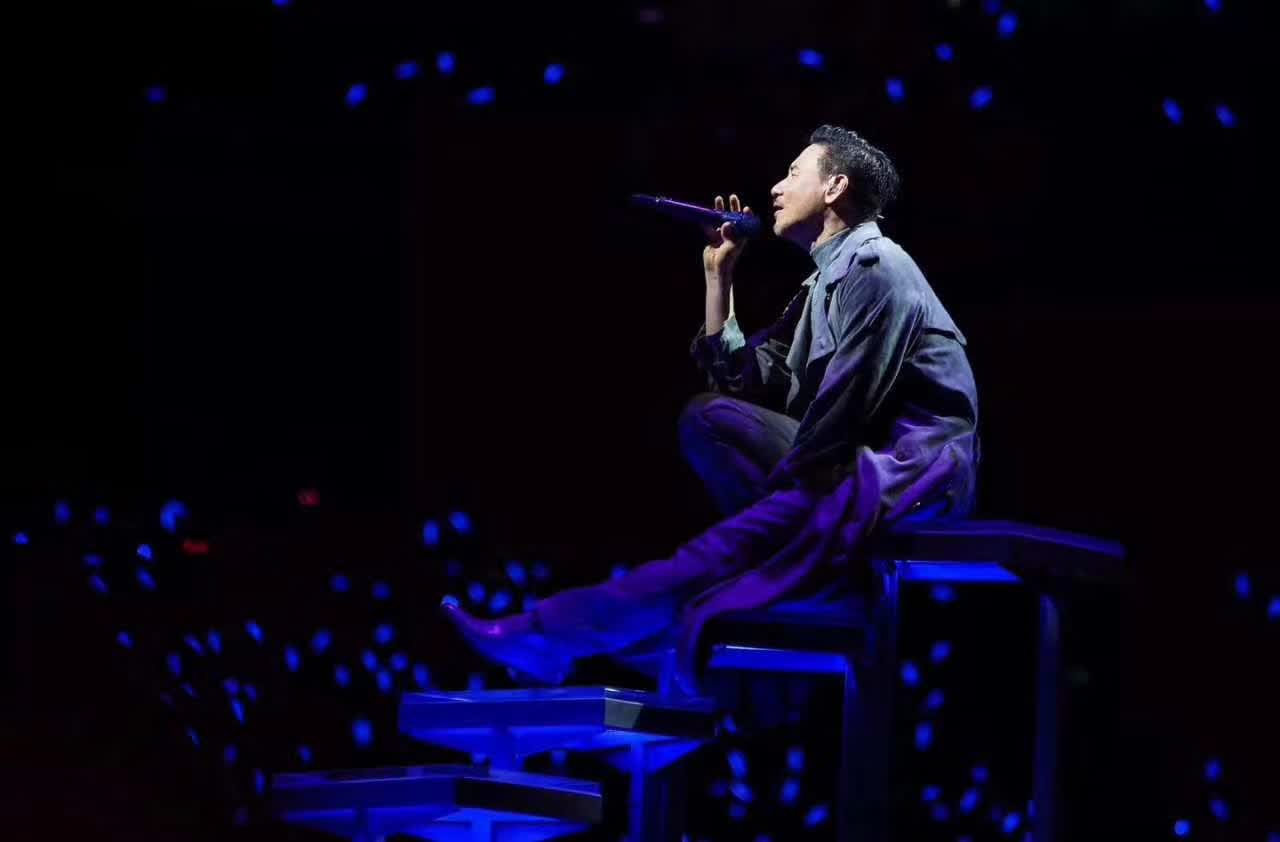 《她来听我的演唱会》张学友演唱 吉他弹唱六线谱