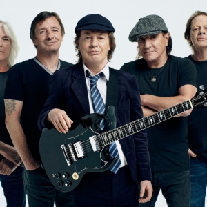 ANGUS YOUNG 谈论吉他独奏 ：“有时候1个音符会比50个音符更好” ...