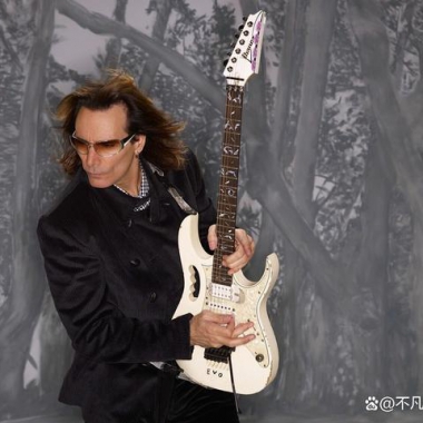 世界10大著名的吉他大师排名（现代流行吉他）